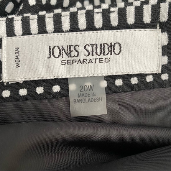 SOLD 2/$16 Jones Studio Black and White Striped Skirt - Picture 7 of 10